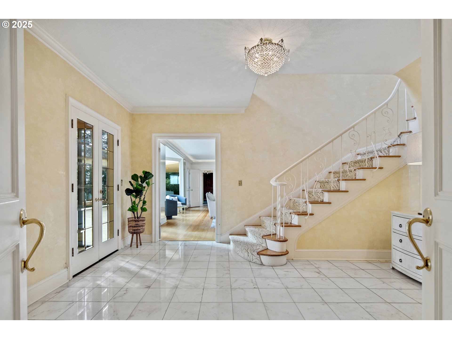 2732 SW SCHOLLS FERRY RD