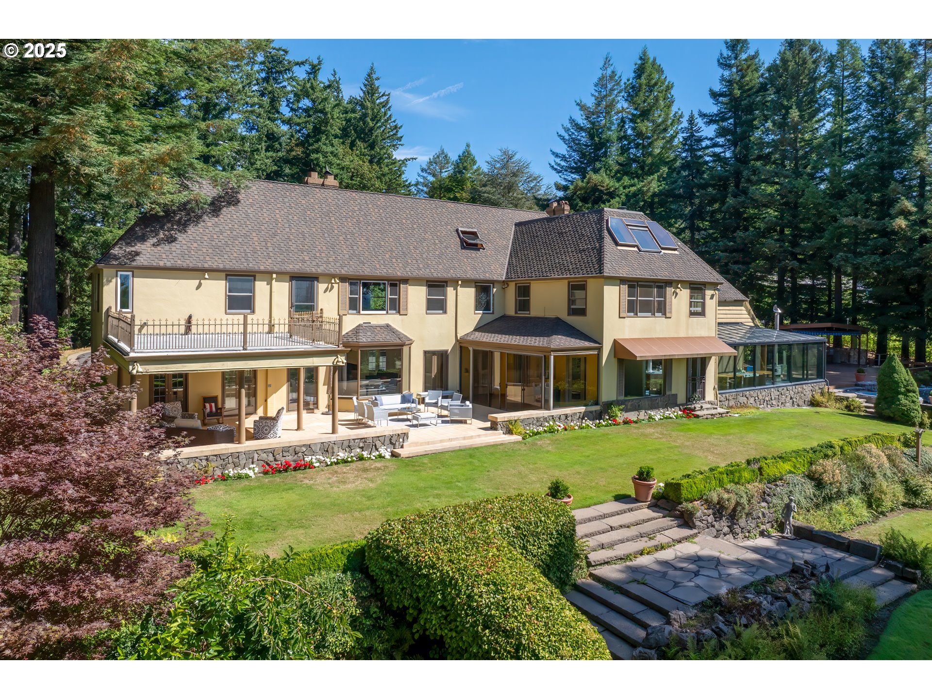 2732 SW SCHOLLS FERRY RD