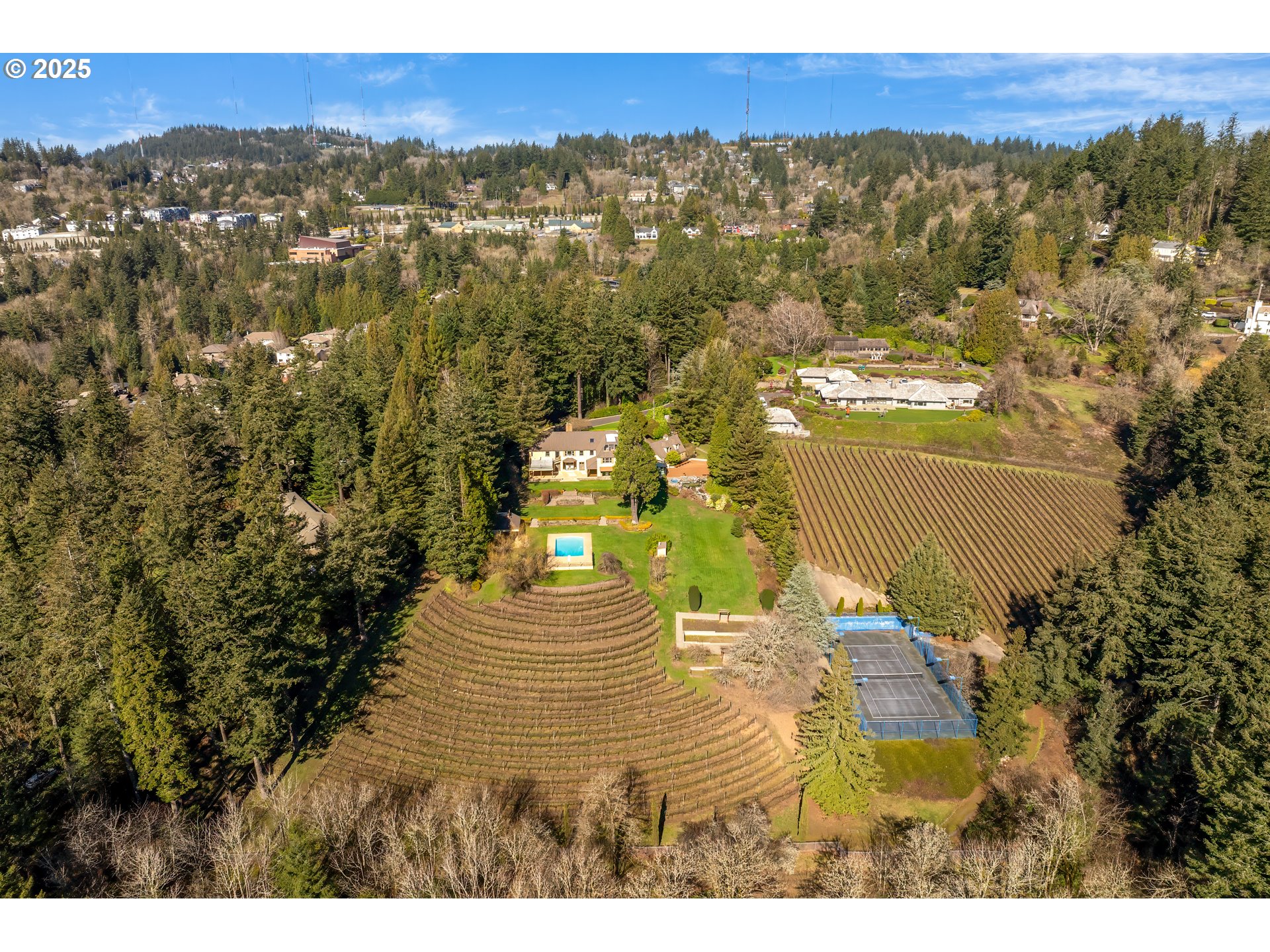2732 SW SCHOLLS FERRY RD