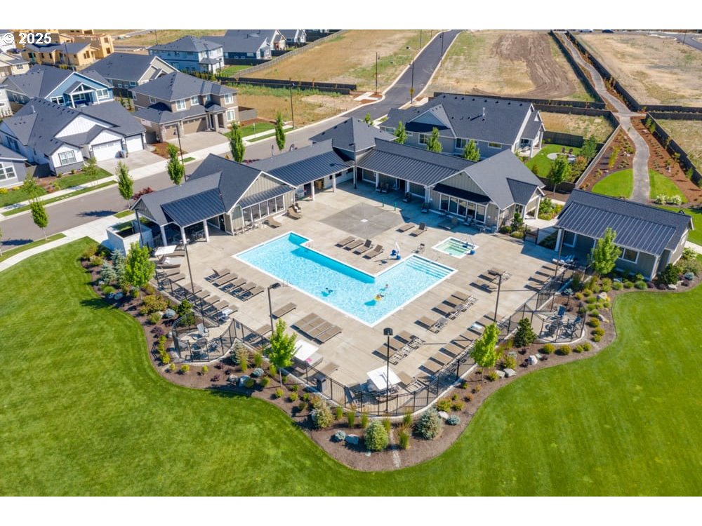 4240 SE CENTURY BLVD