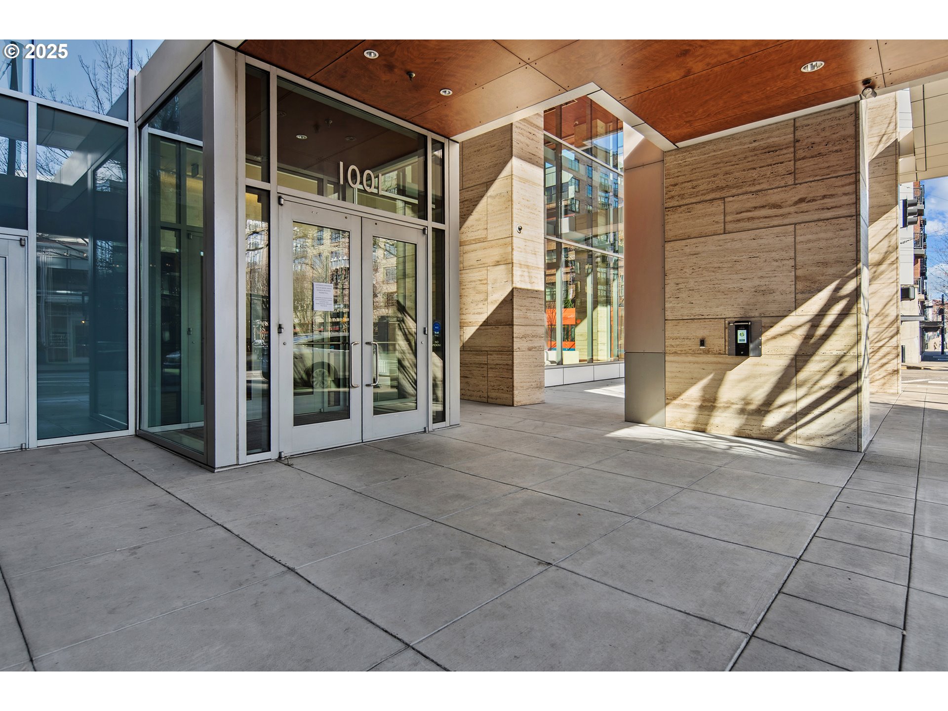 1001 NW LOVEJOY ST 605