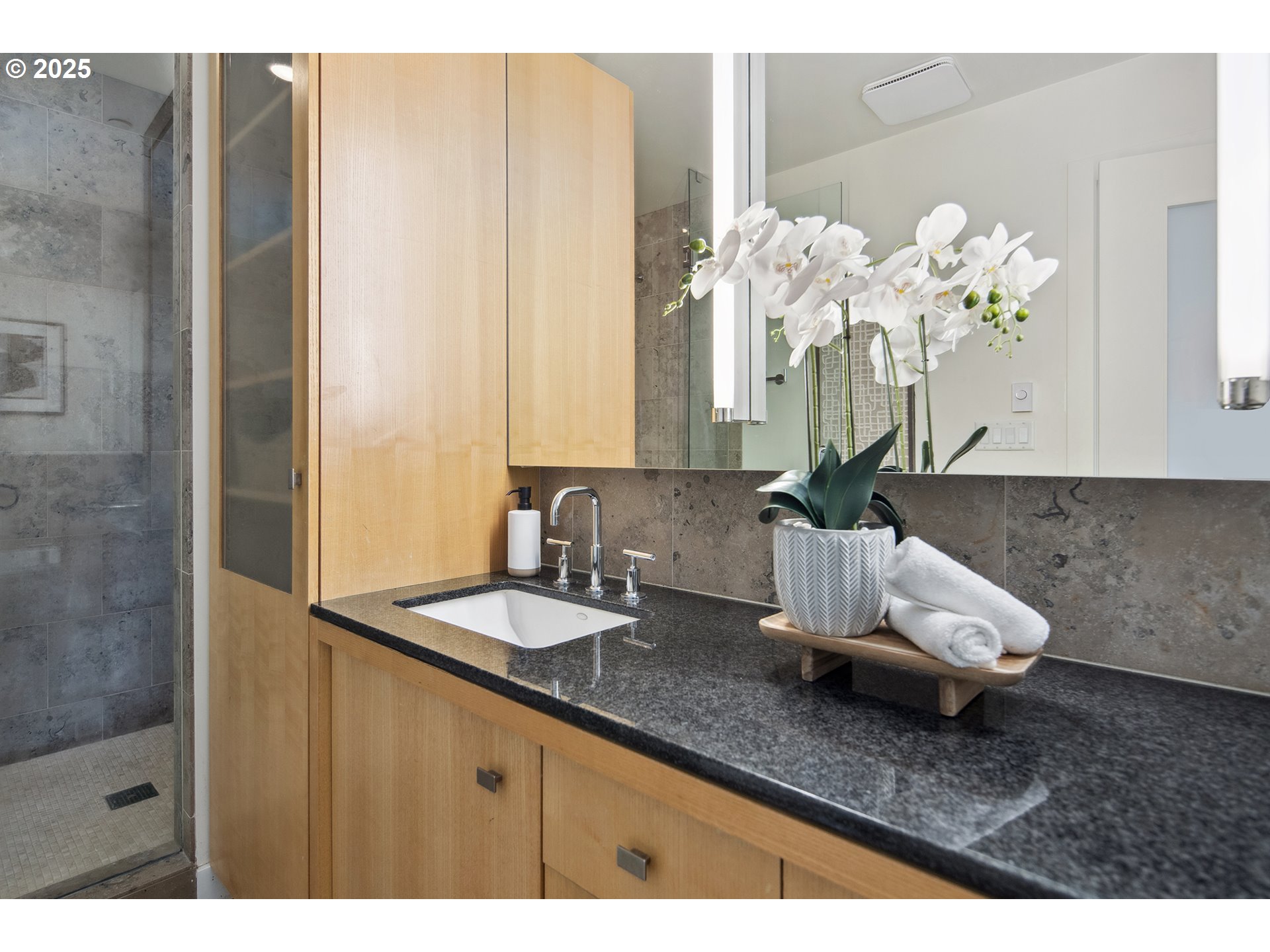 1001 NW LOVEJOY ST 605