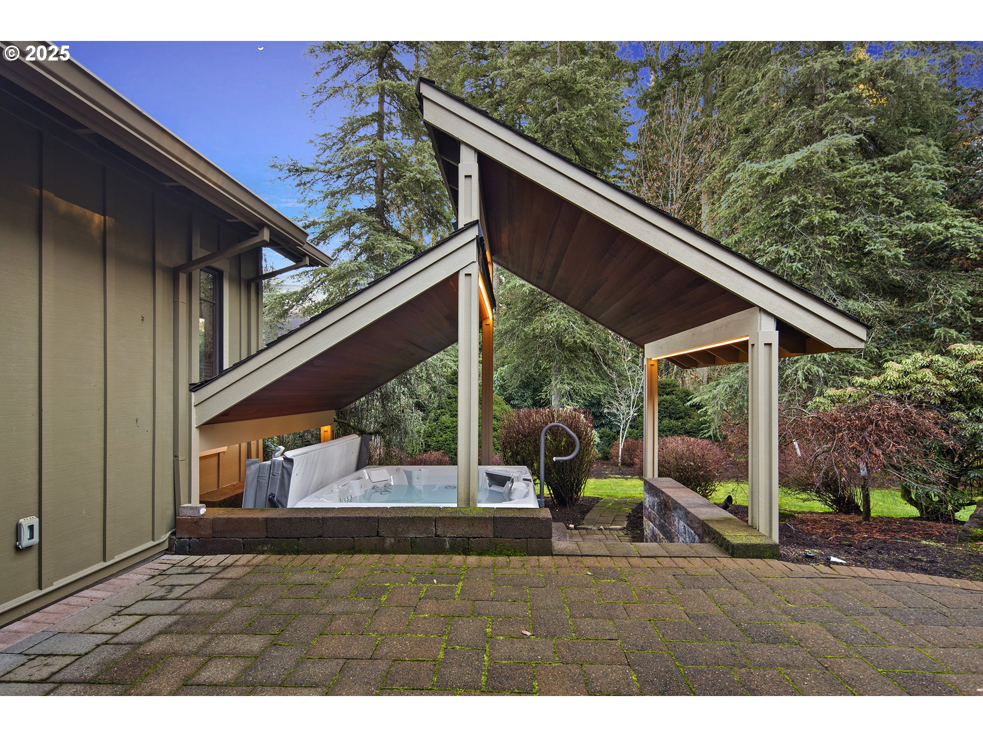 17980 S HIDDEN LAKE DR