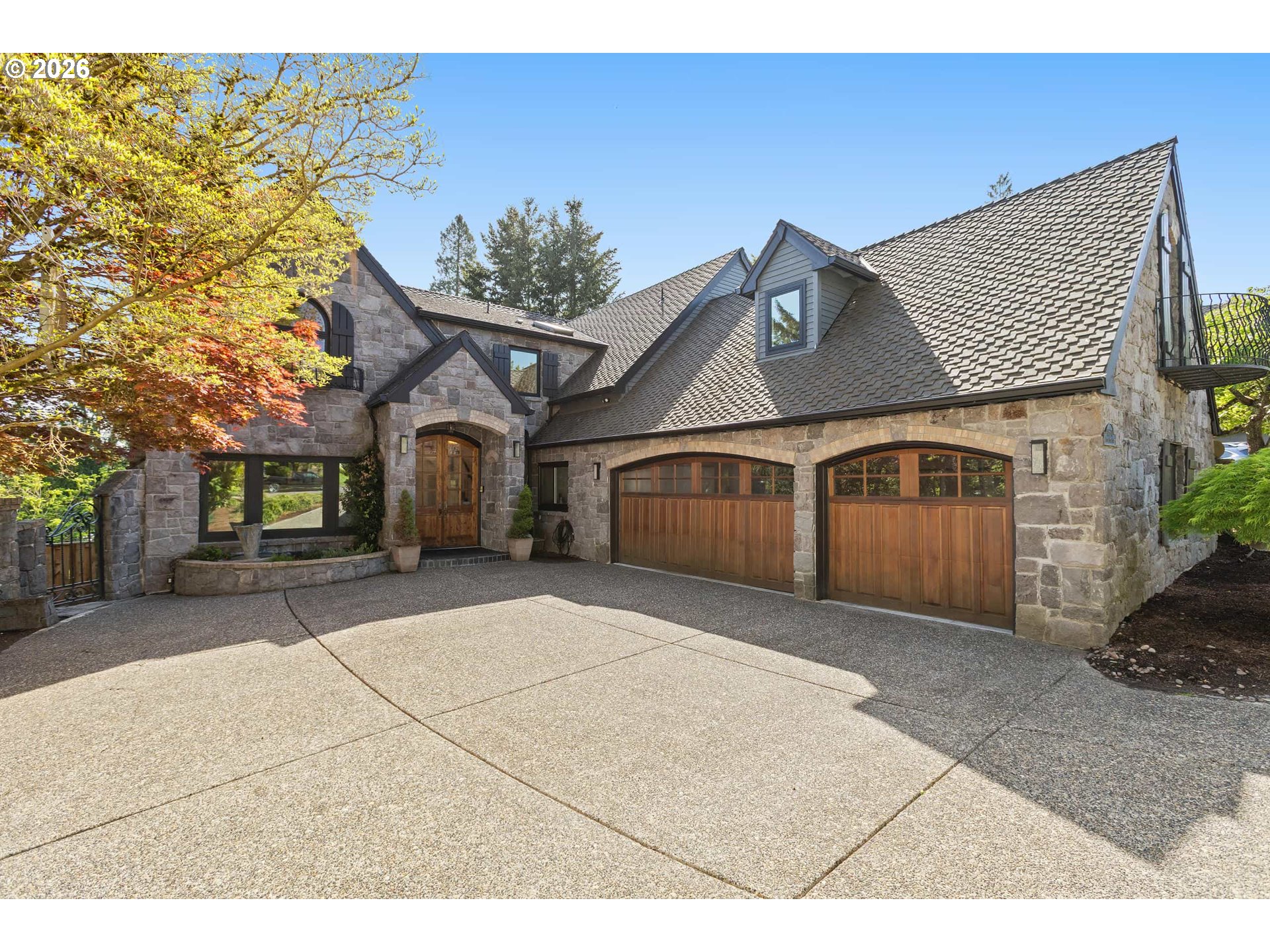 18370 RIVER EDGE LN