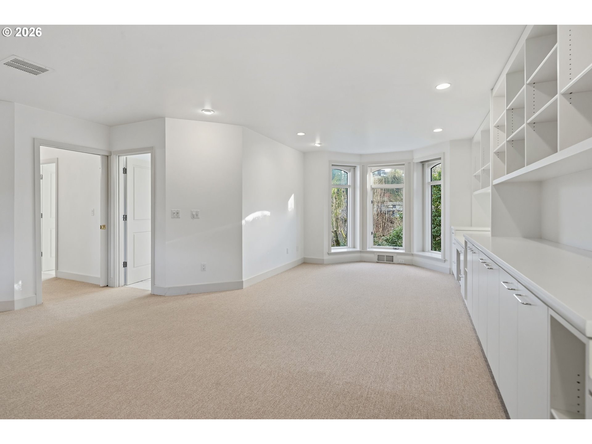 1235 SW MYRTLE CT