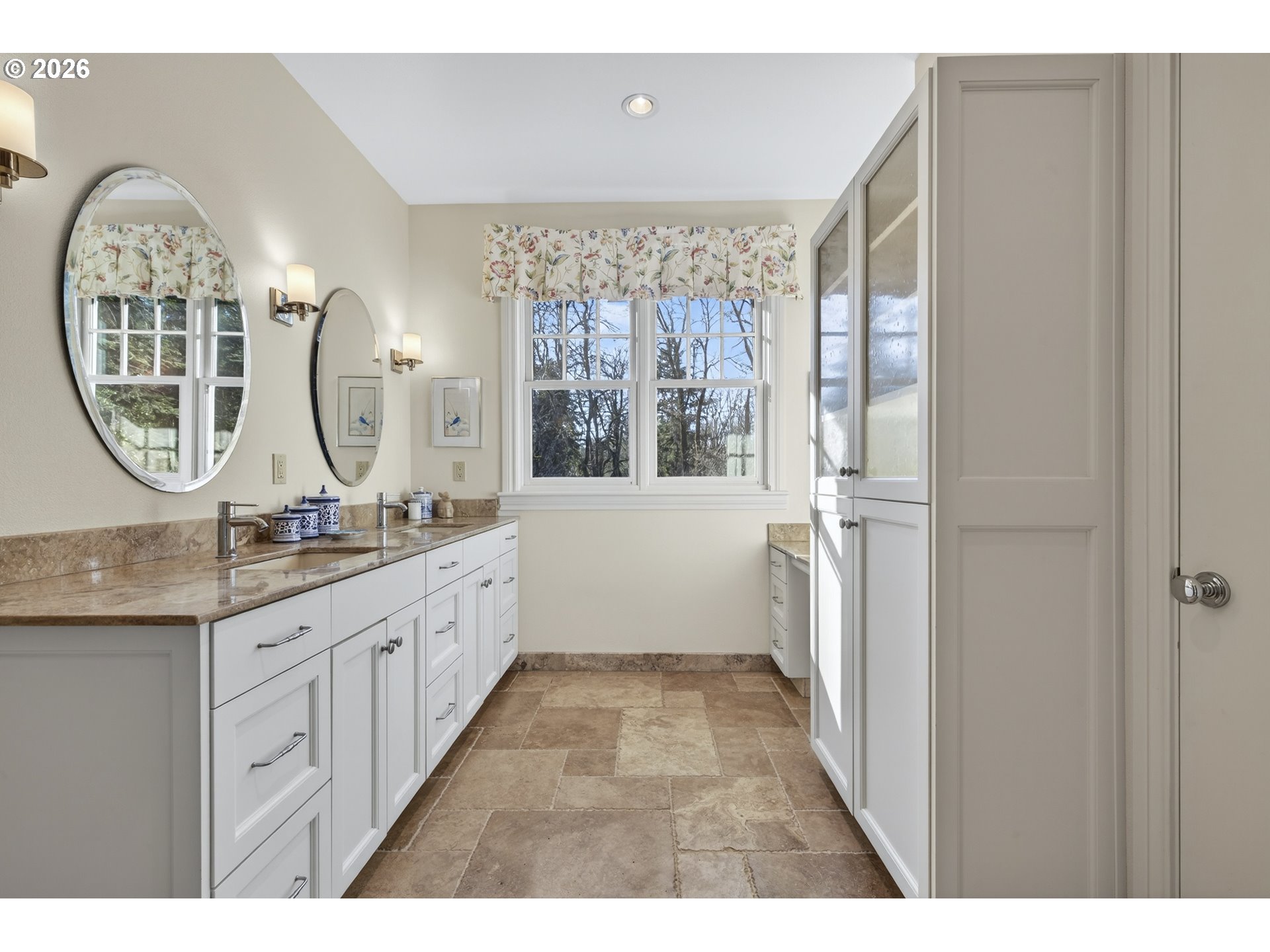 13220 S IRON MOUNTAIN BLVD