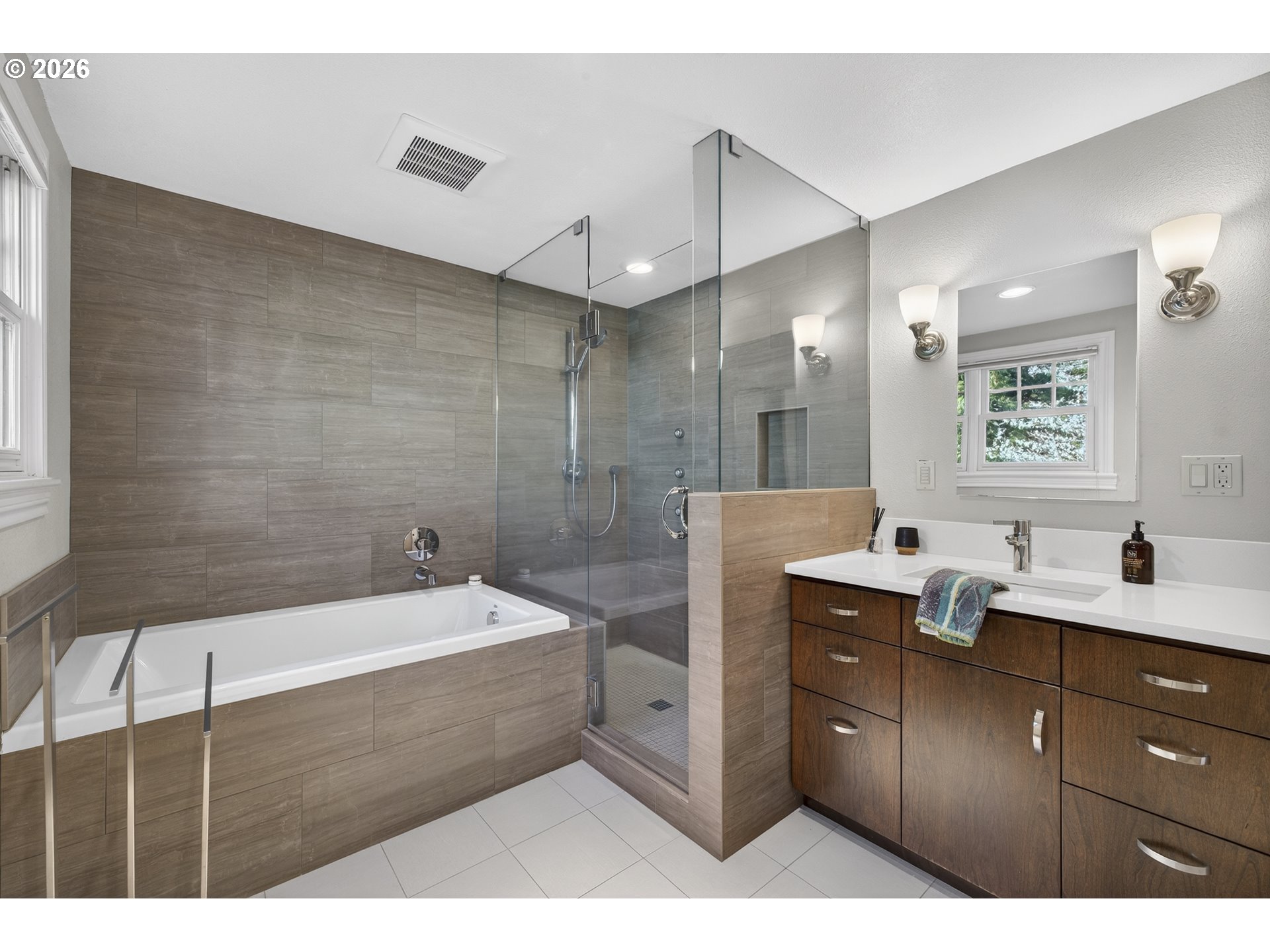 13220 S IRON MOUNTAIN BLVD