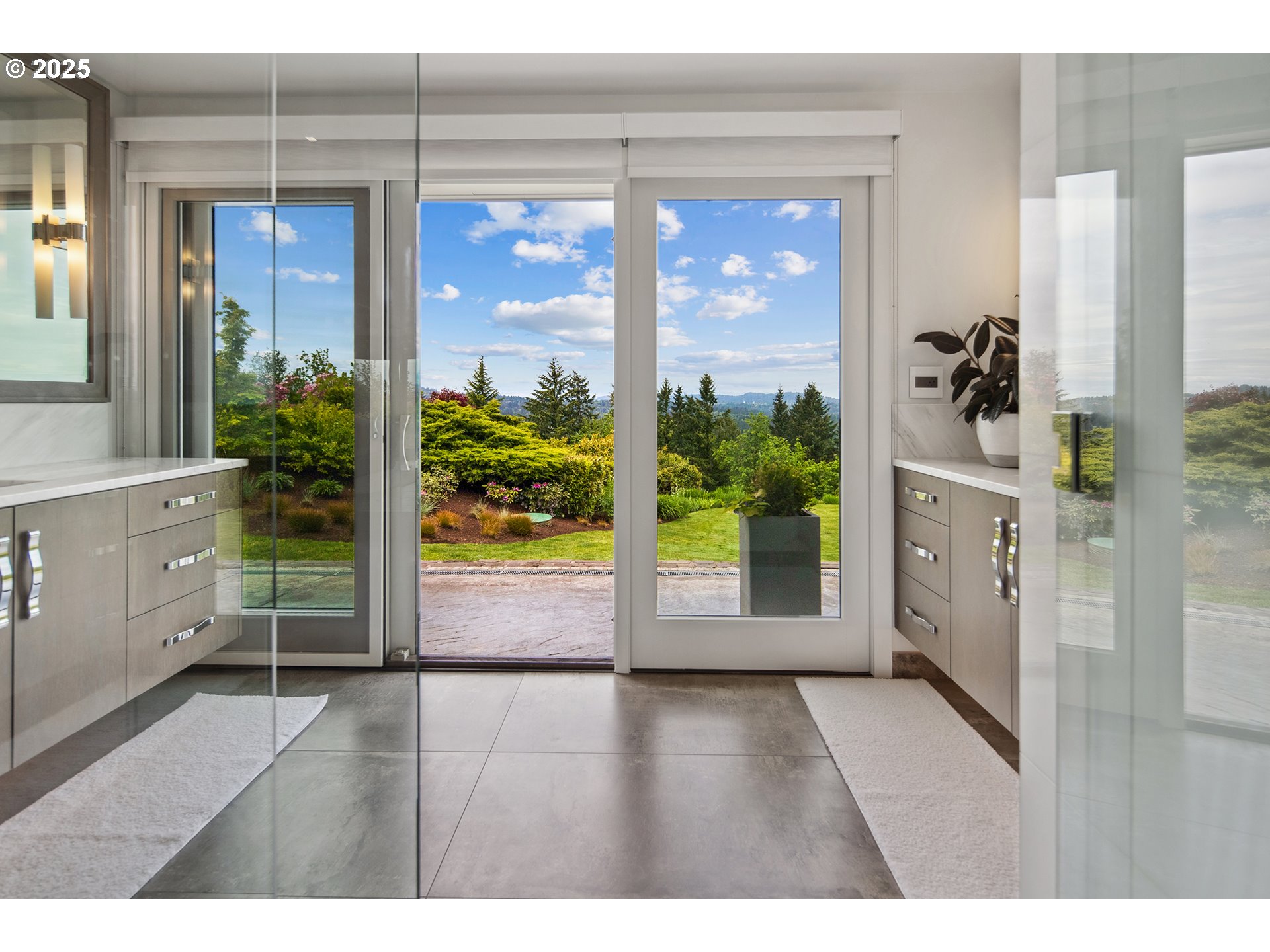 777 CHERRY CIR