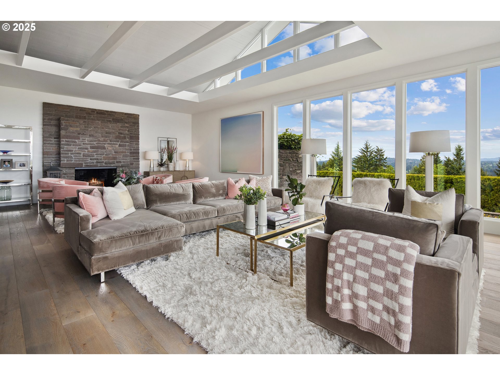 777 CHERRY CIR