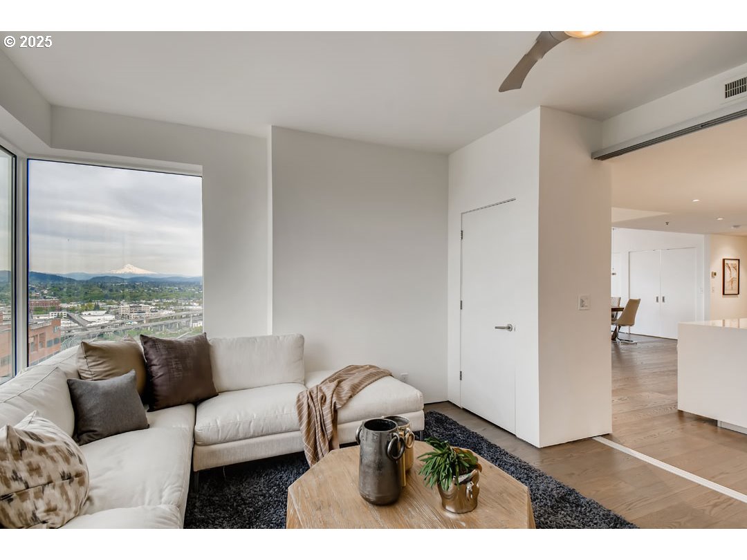 1414 SW 3RD AVE 2101