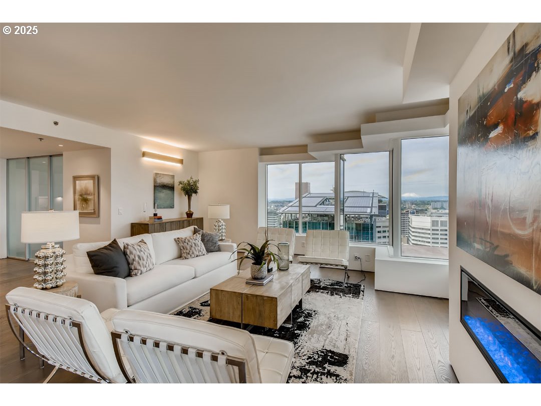 1414 SW 3RD AVE 2101