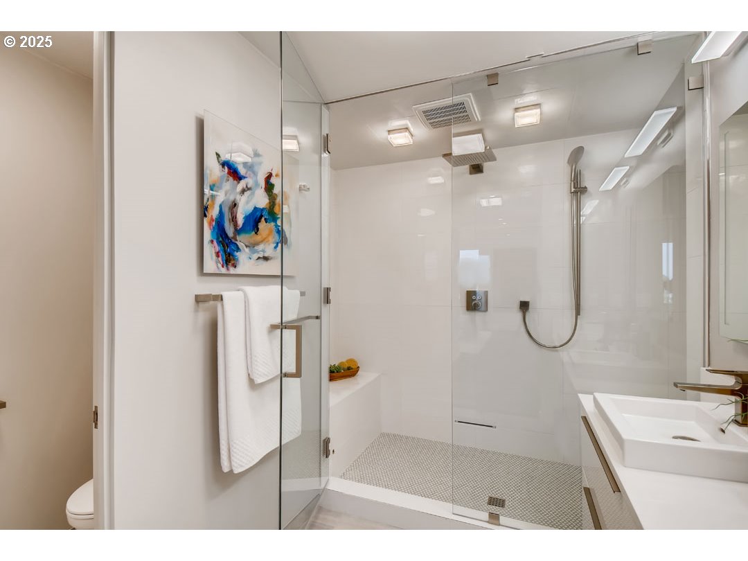 1414 SW 3RD AVE 2101