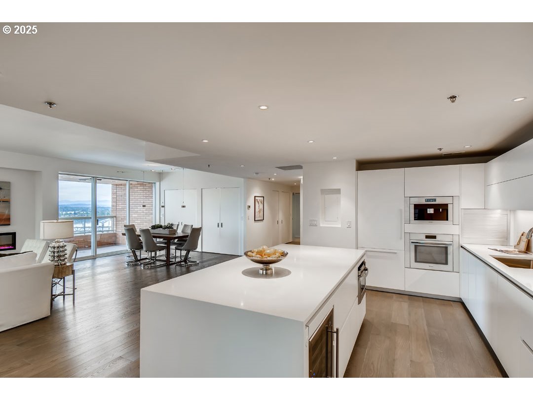 1414 SW 3RD AVE 2101