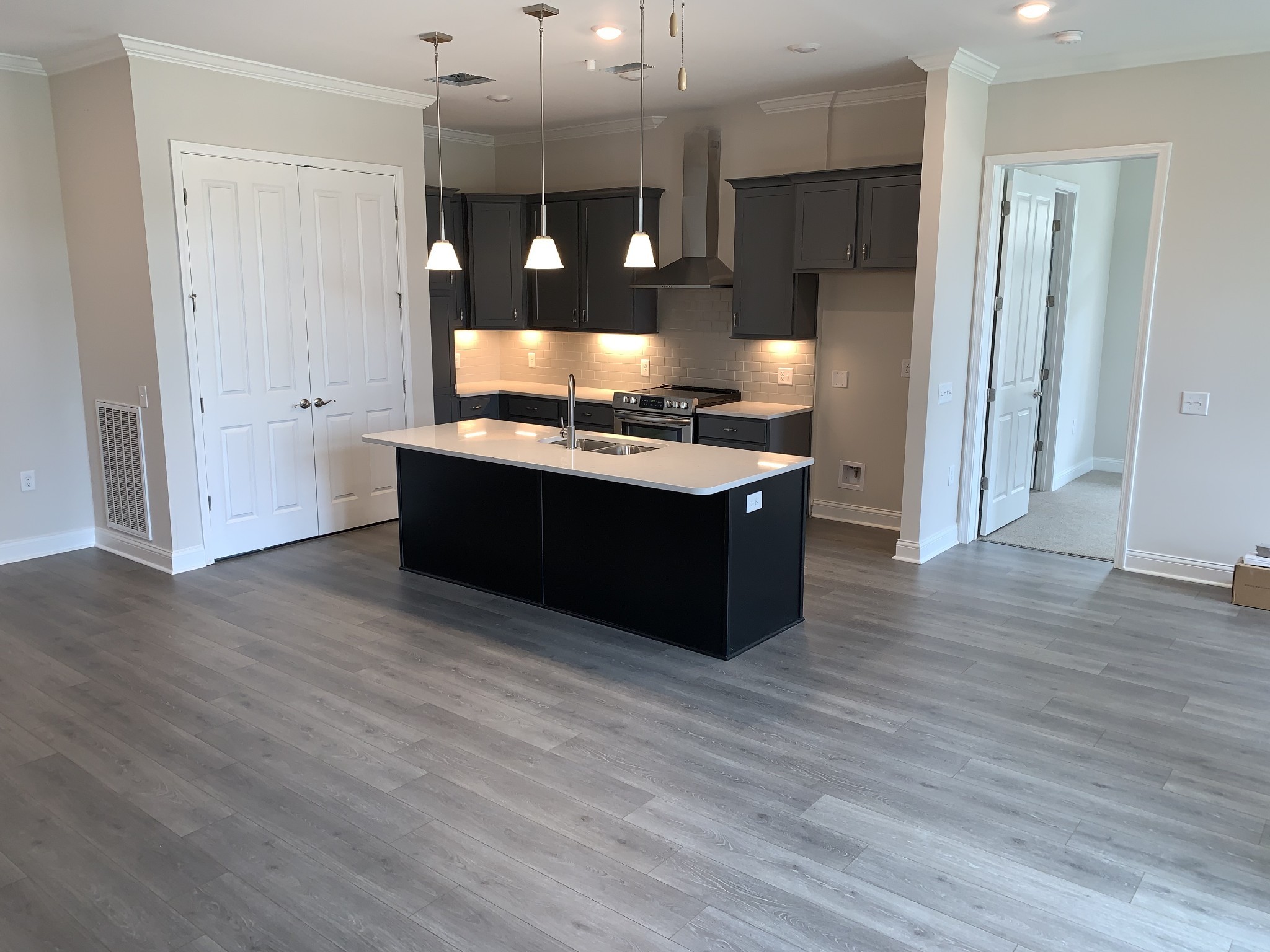 2089 Branford Place Unit: 102