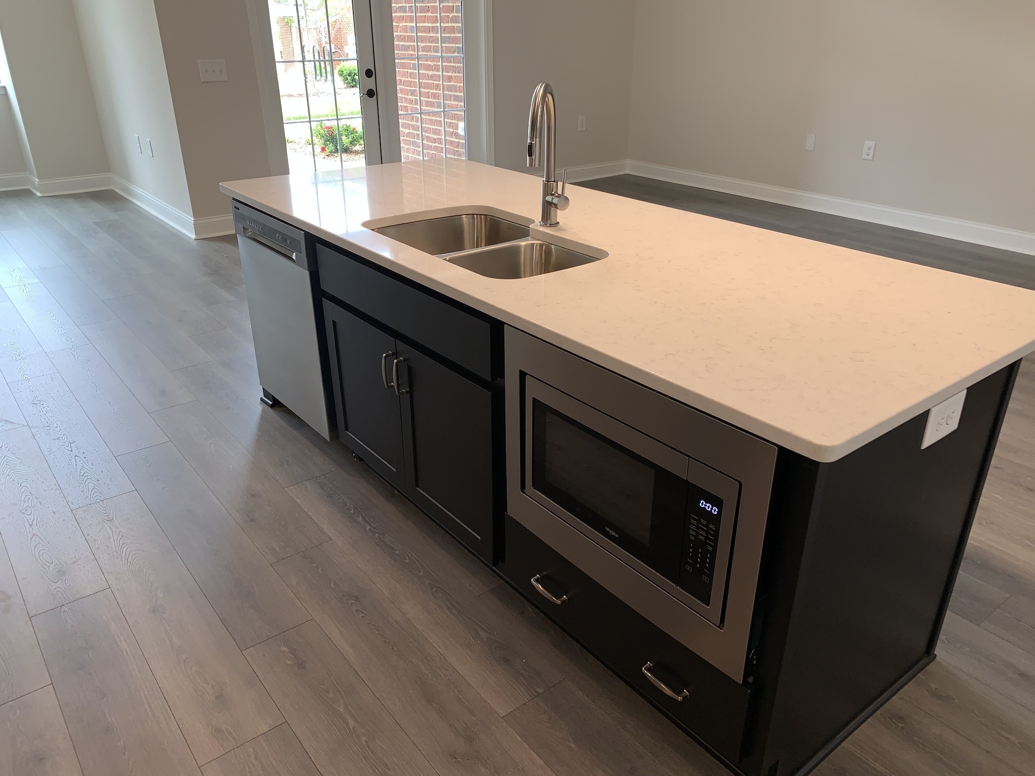 2089 Branford Place Unit: 102