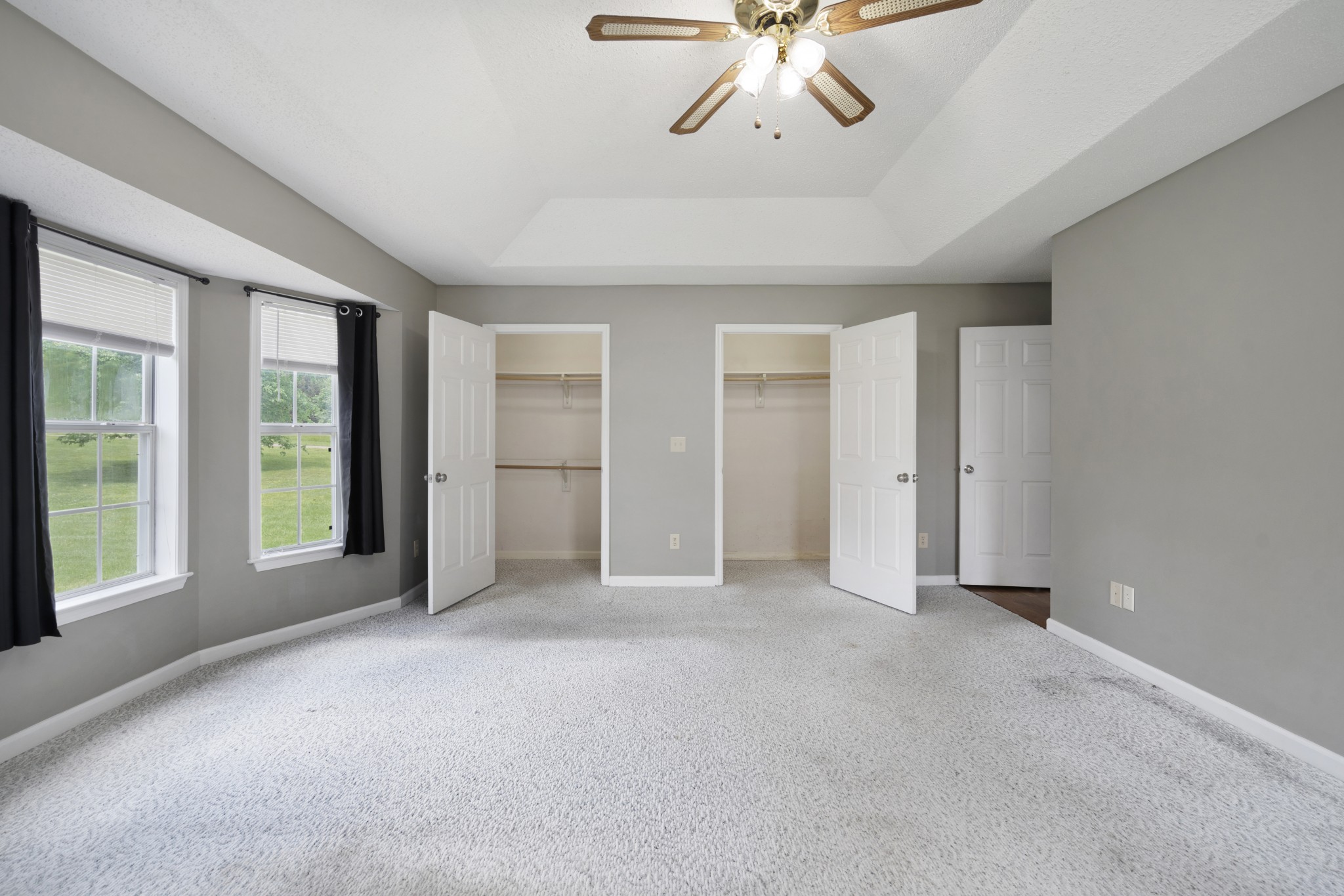 617 Point of View Dr