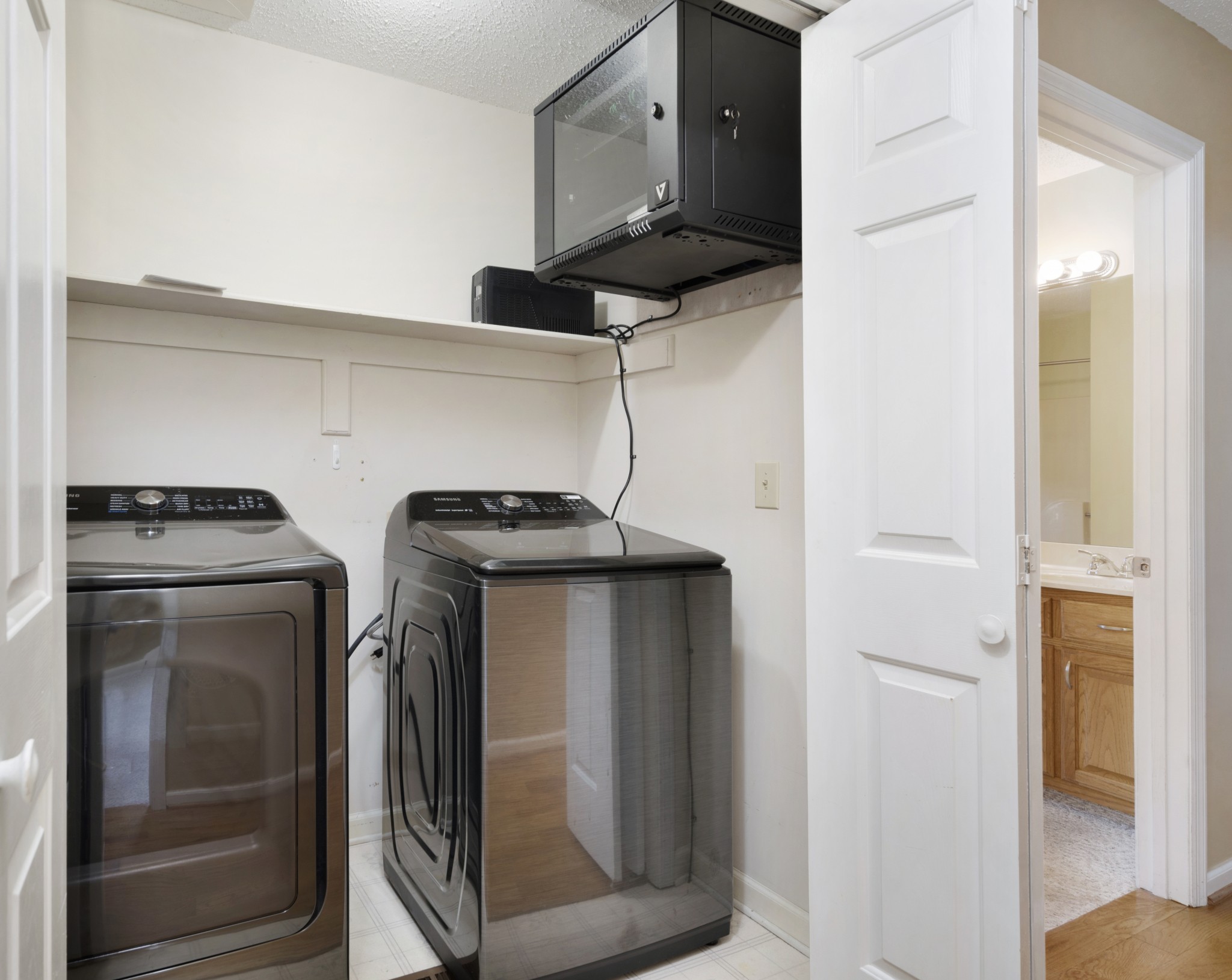 617 Point of View Dr