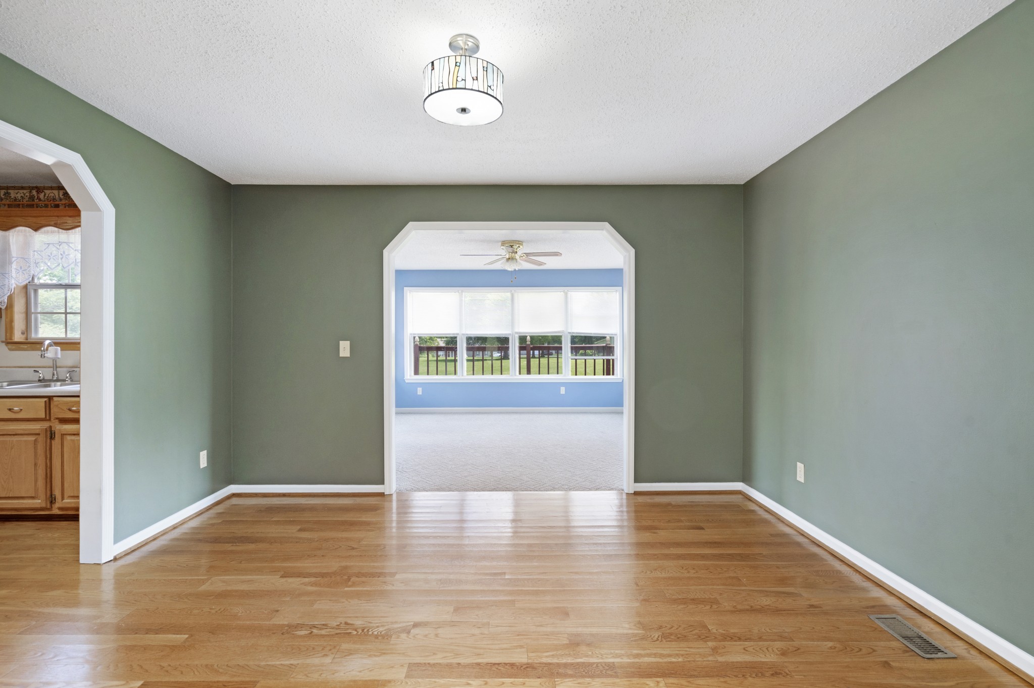 617 Point of View Dr