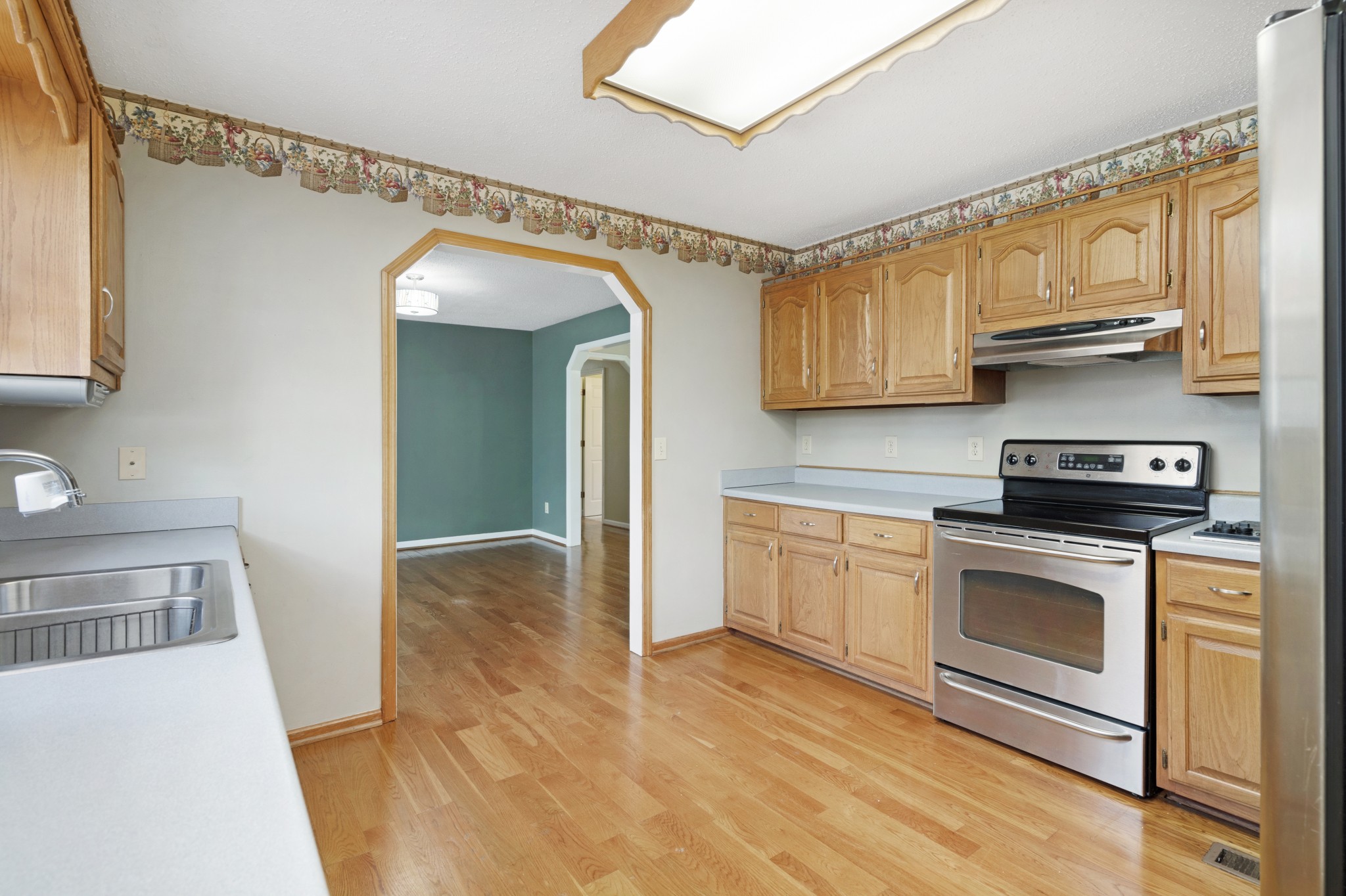 617 Point of View Dr