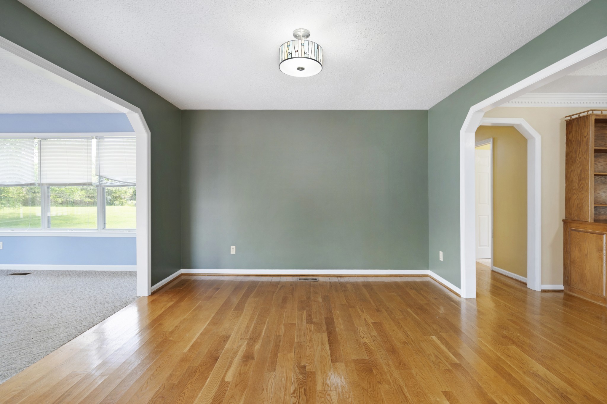 617 Point of View Dr