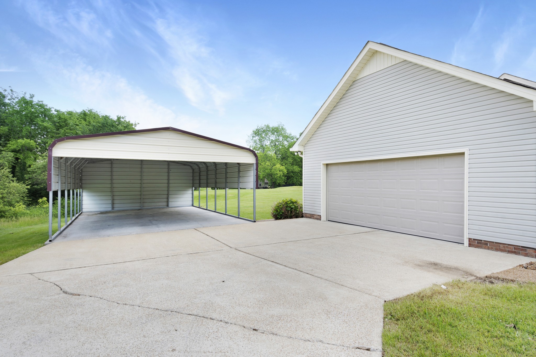 617 Point of View Dr