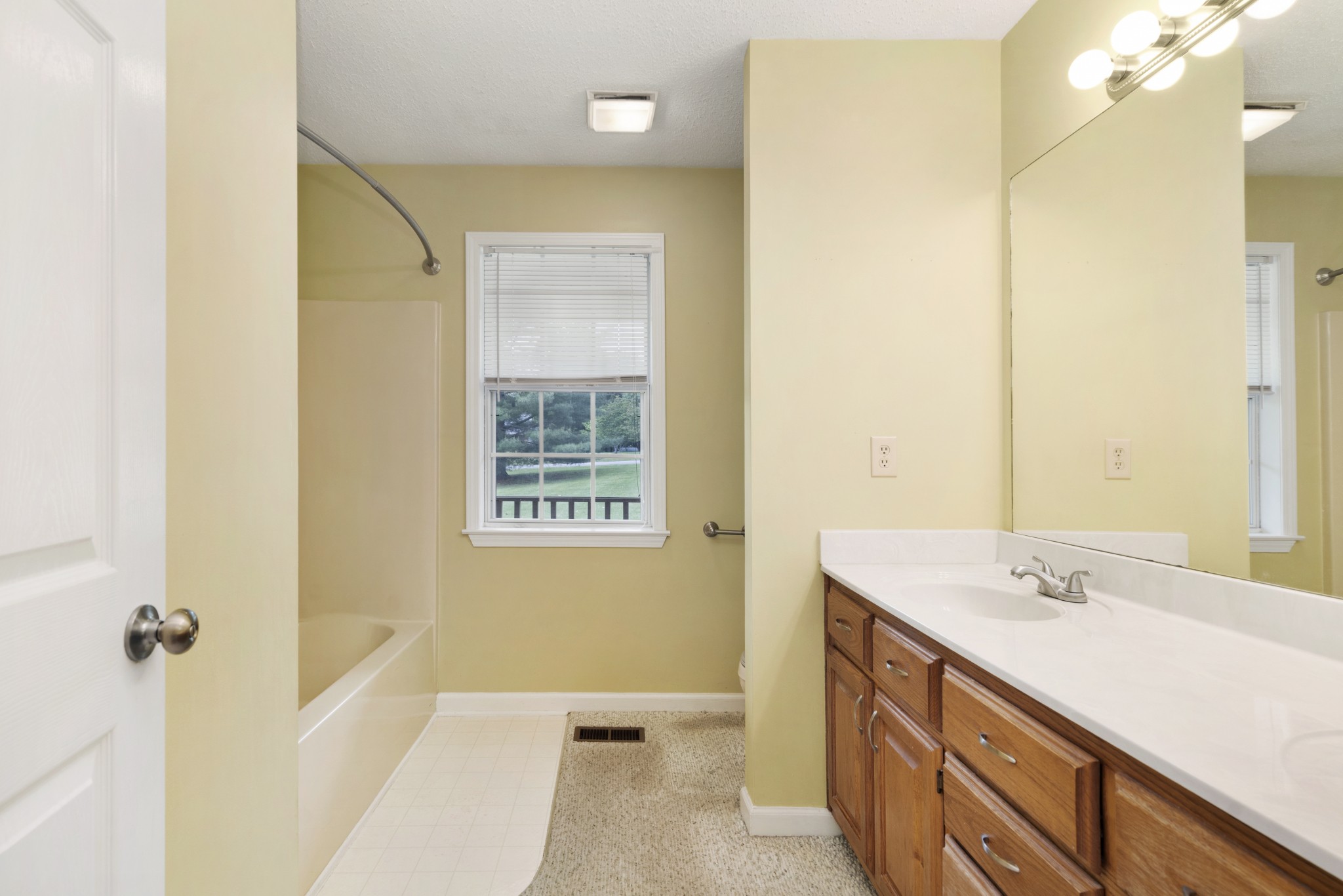 617 Point of View Dr