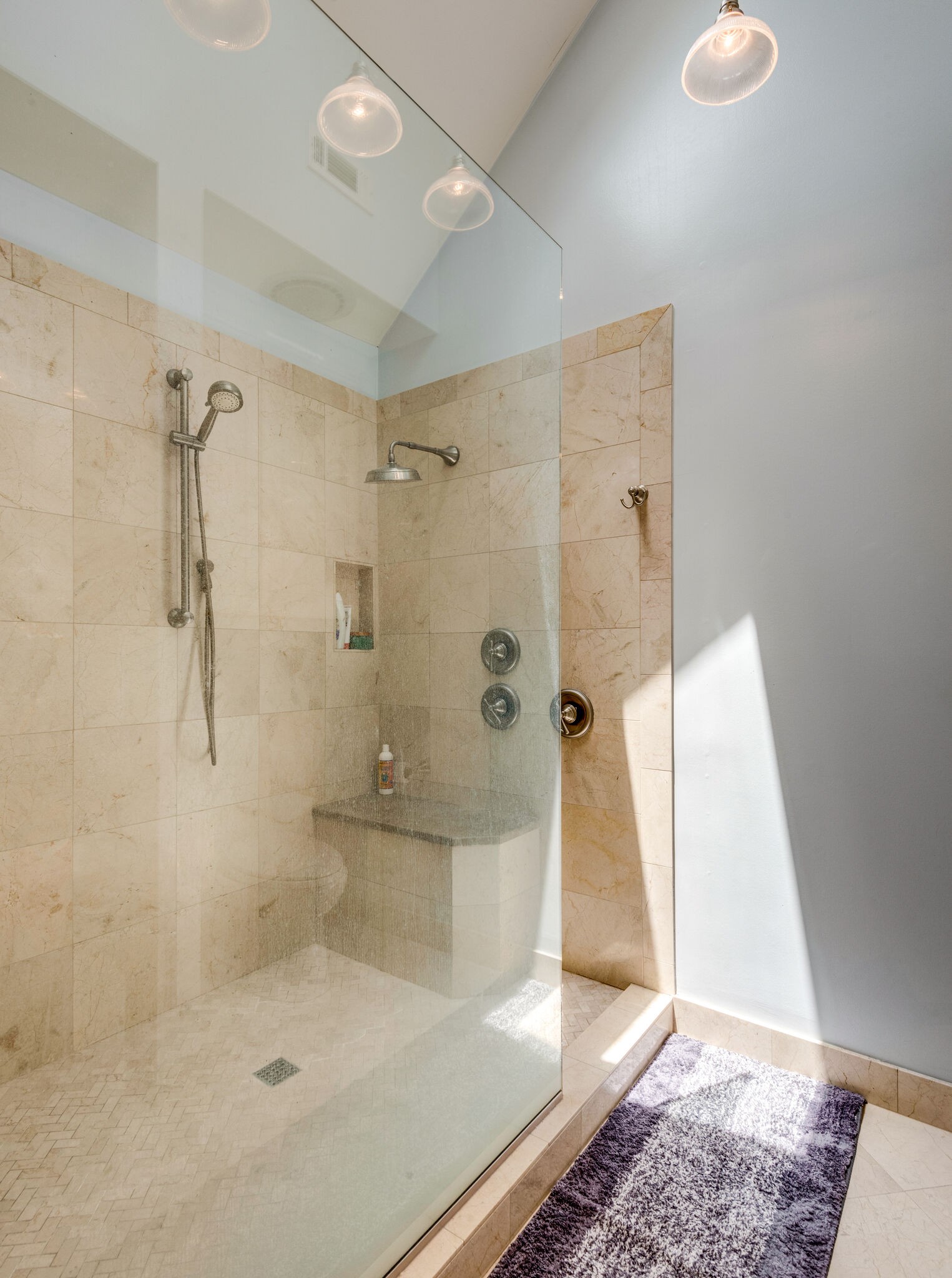 6306 Chickering Woods Dr