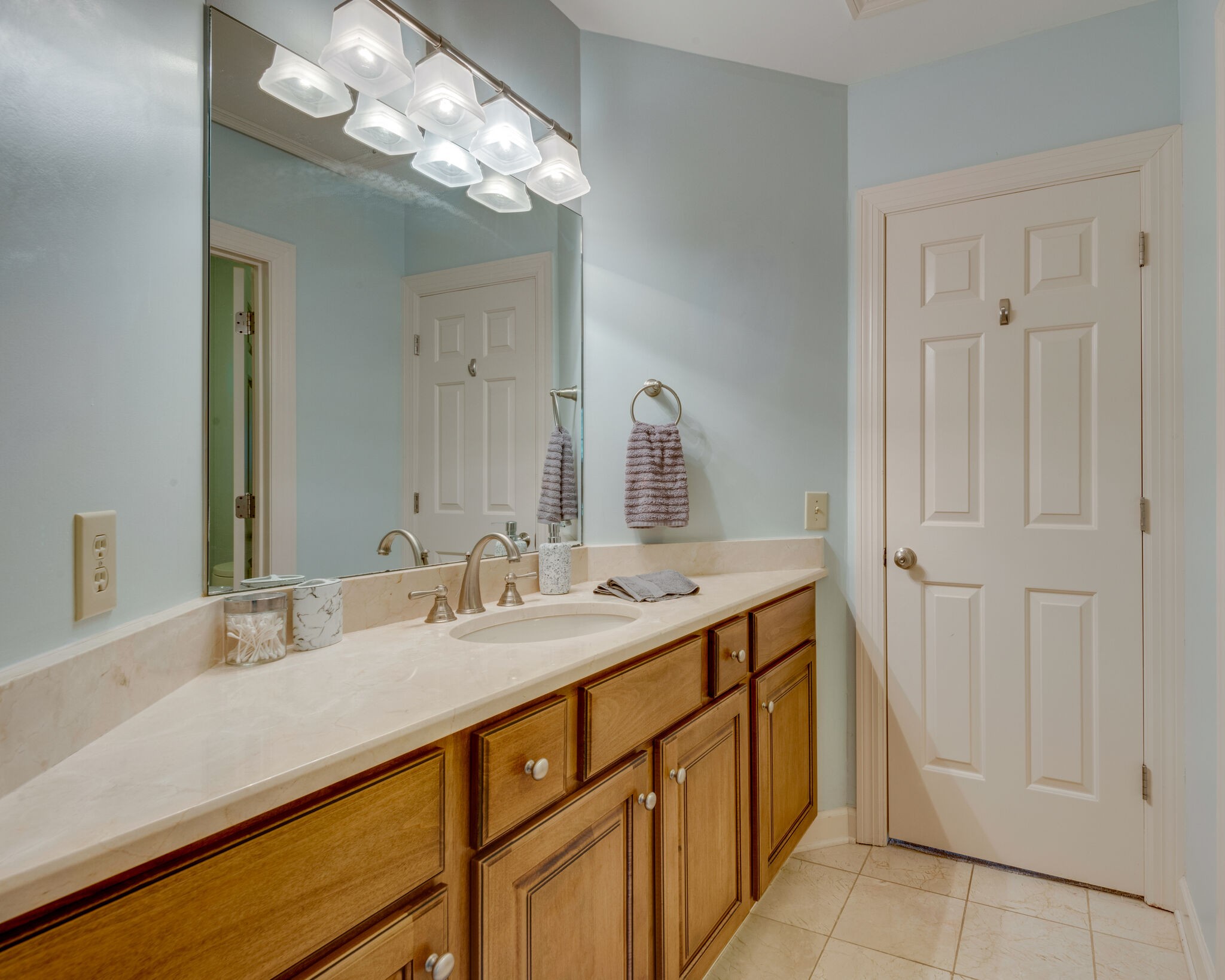 6306 Chickering Woods Dr