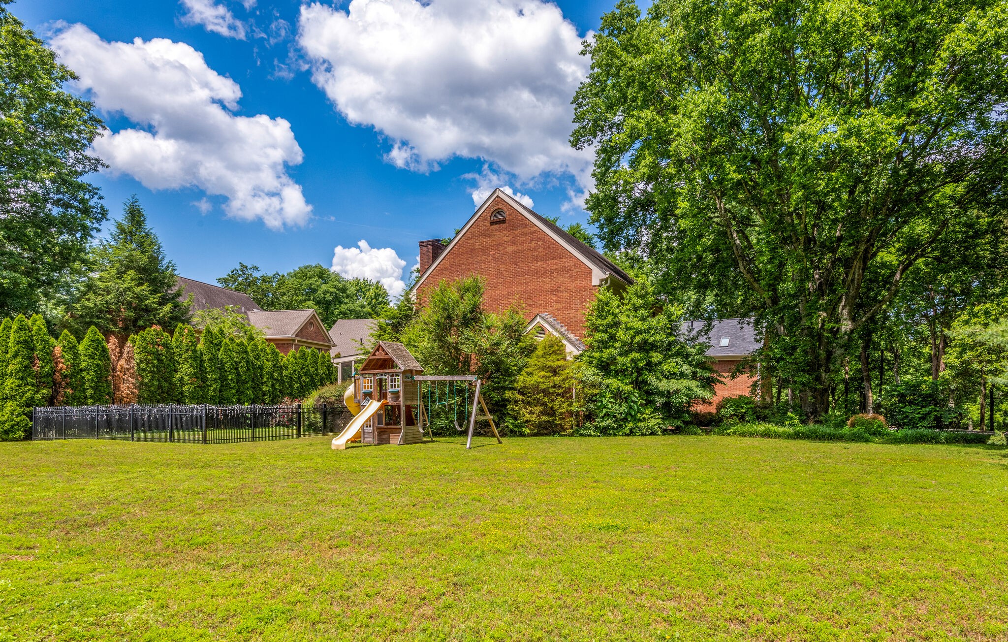 6306 Chickering Woods Dr