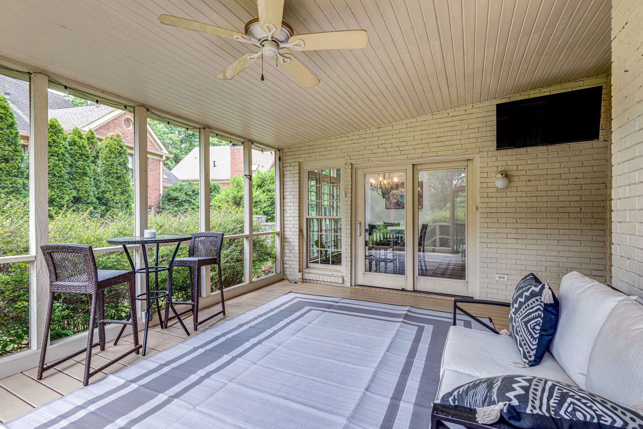 6306 Chickering Woods Dr