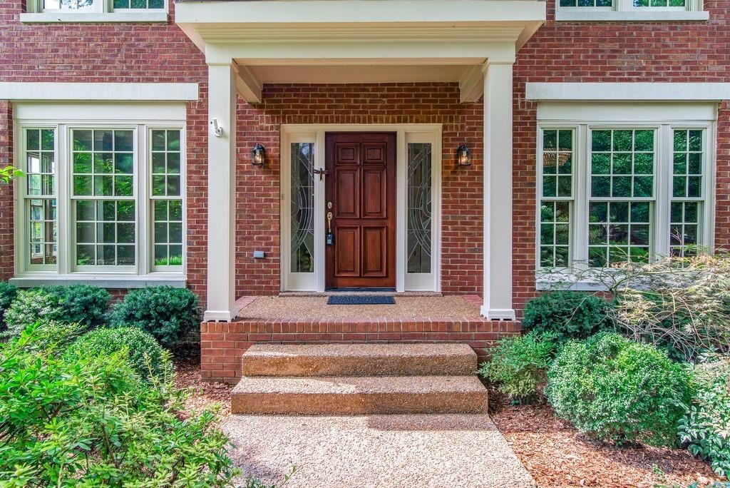 6306 Chickering Woods Dr