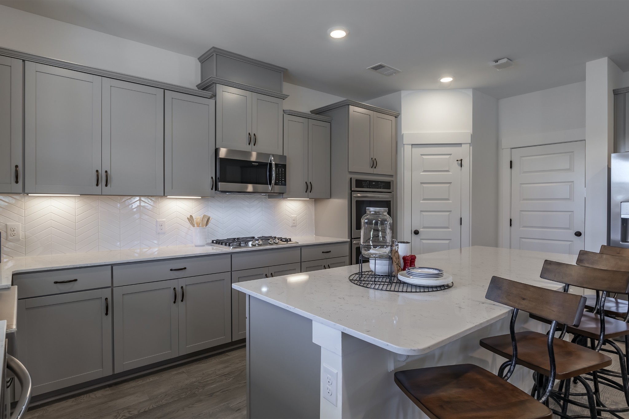 2016 Hollyhock Drive