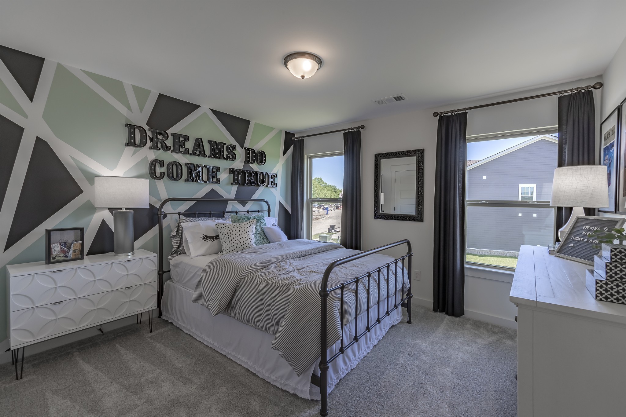 2016 Hollyhock Drive