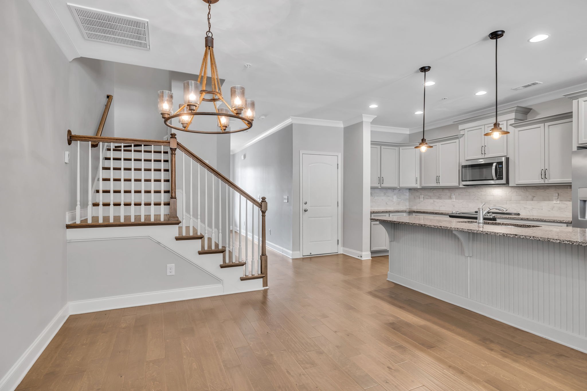 2569 Wellesley Square Dr