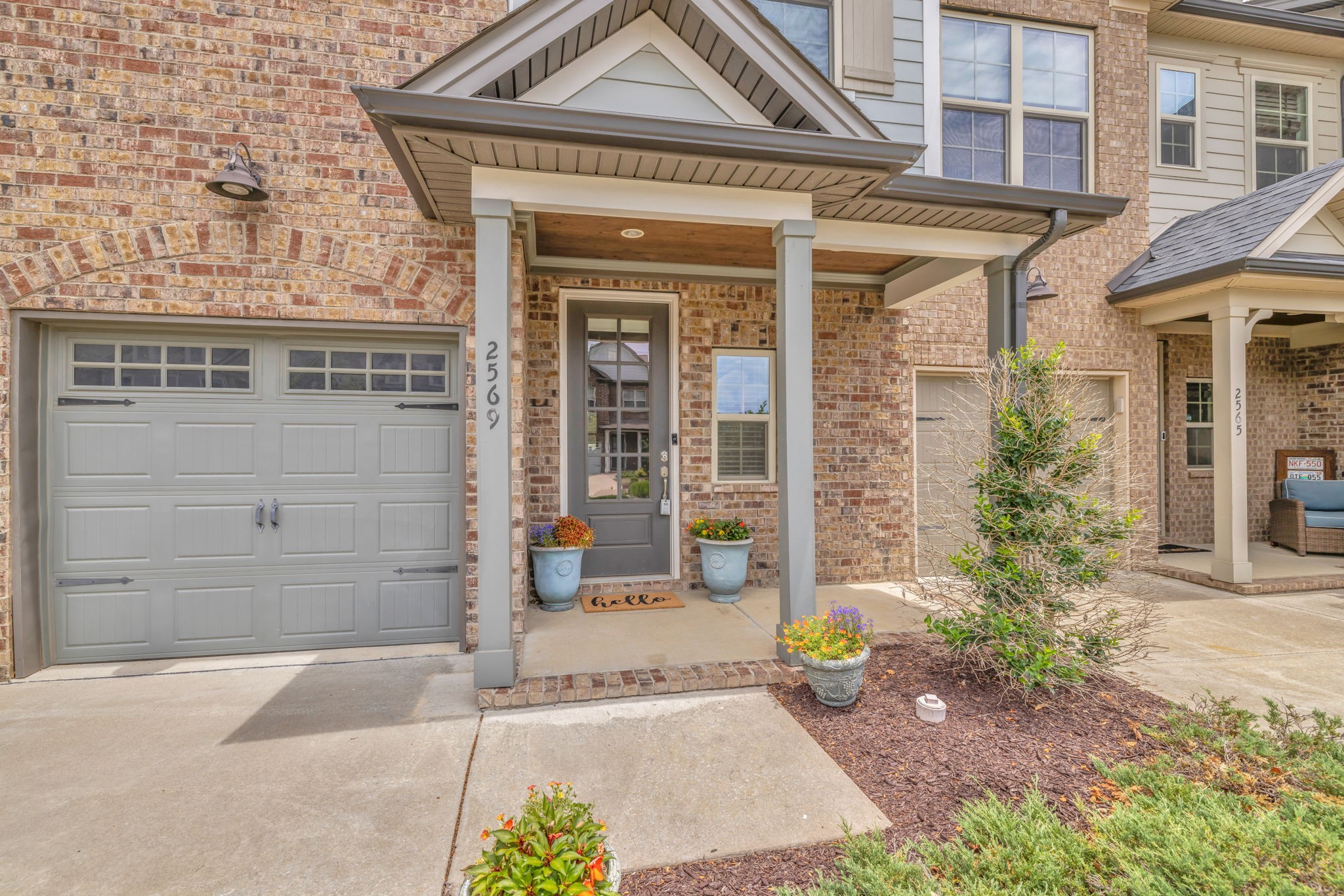 2569 Wellesley Square Dr