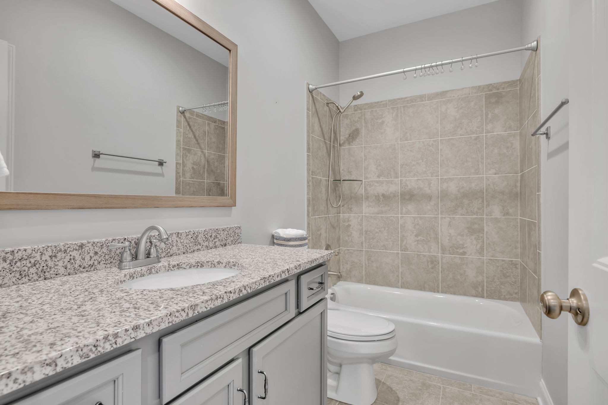 2569 Wellesley Square Dr