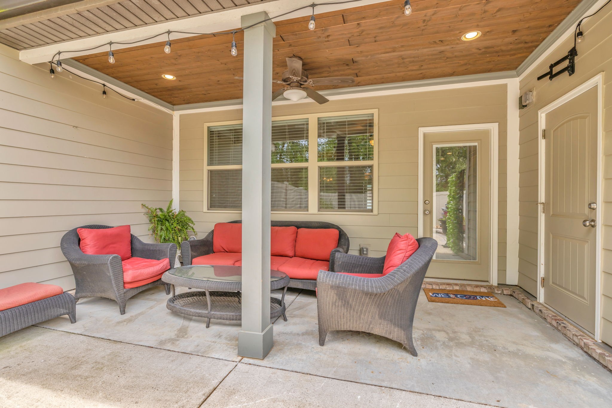 2569 Wellesley Square Dr