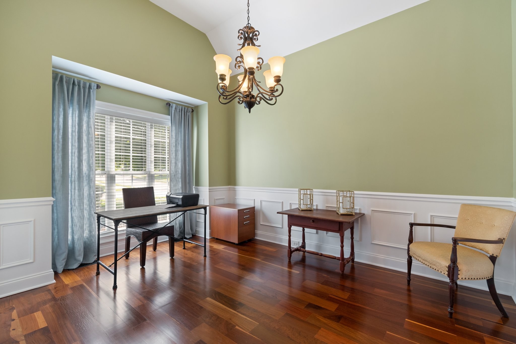 1060 Alice Springs Cir