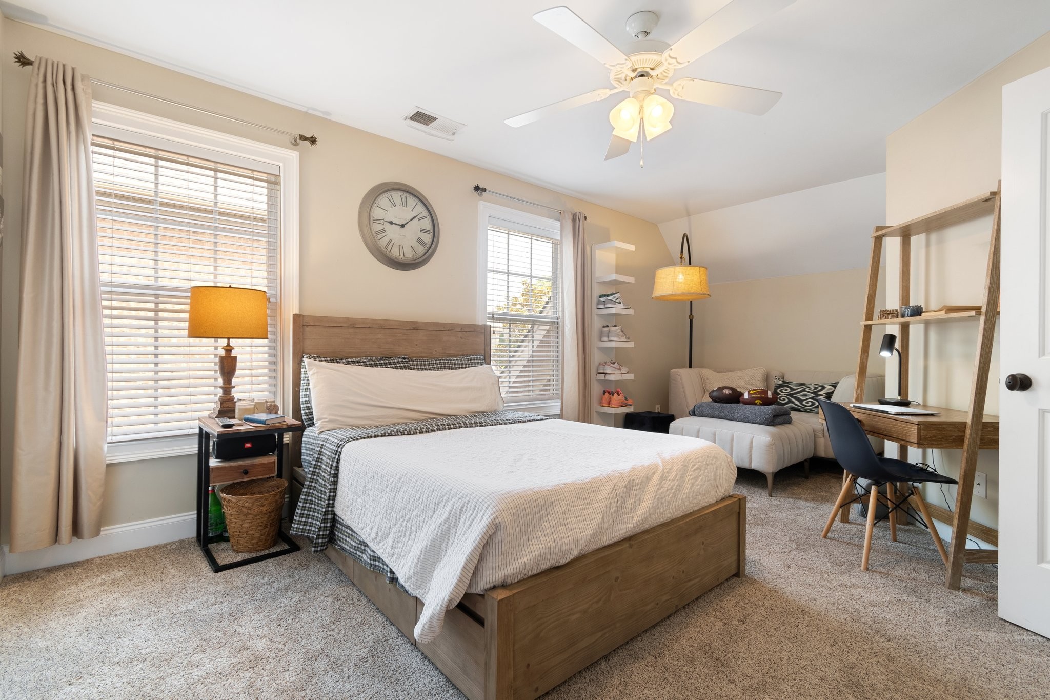 1060 Alice Springs Cir