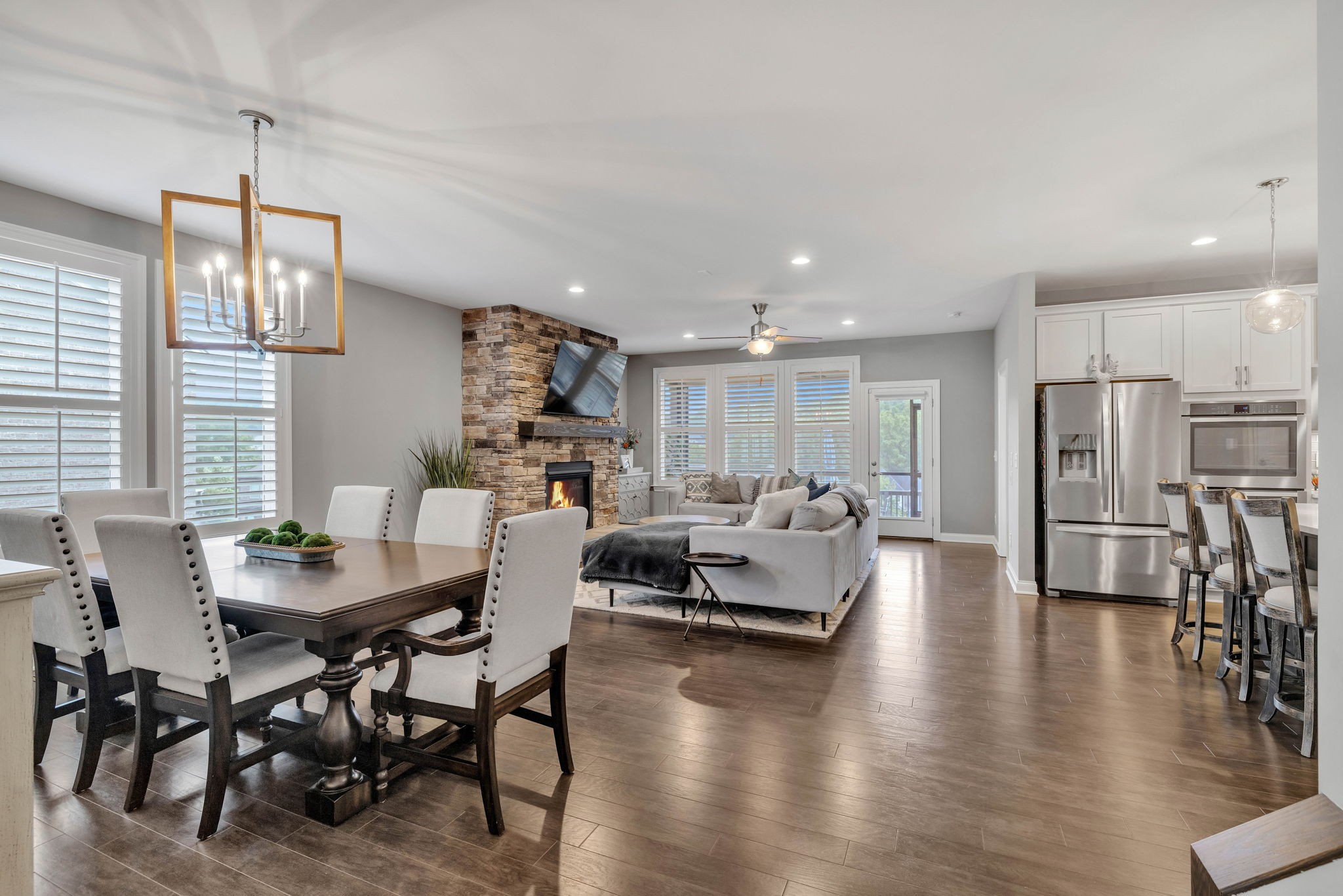 330 Crescent Moon Cir