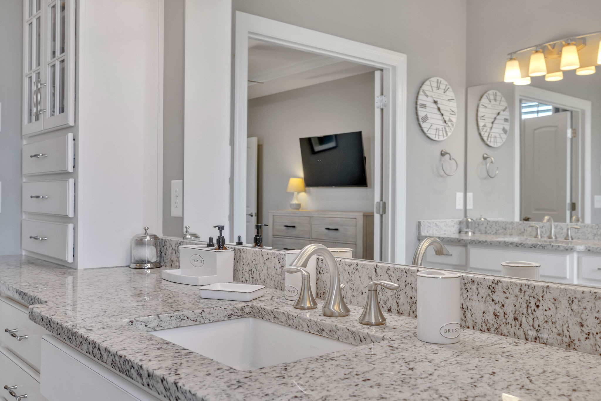 330 Crescent Moon Cir