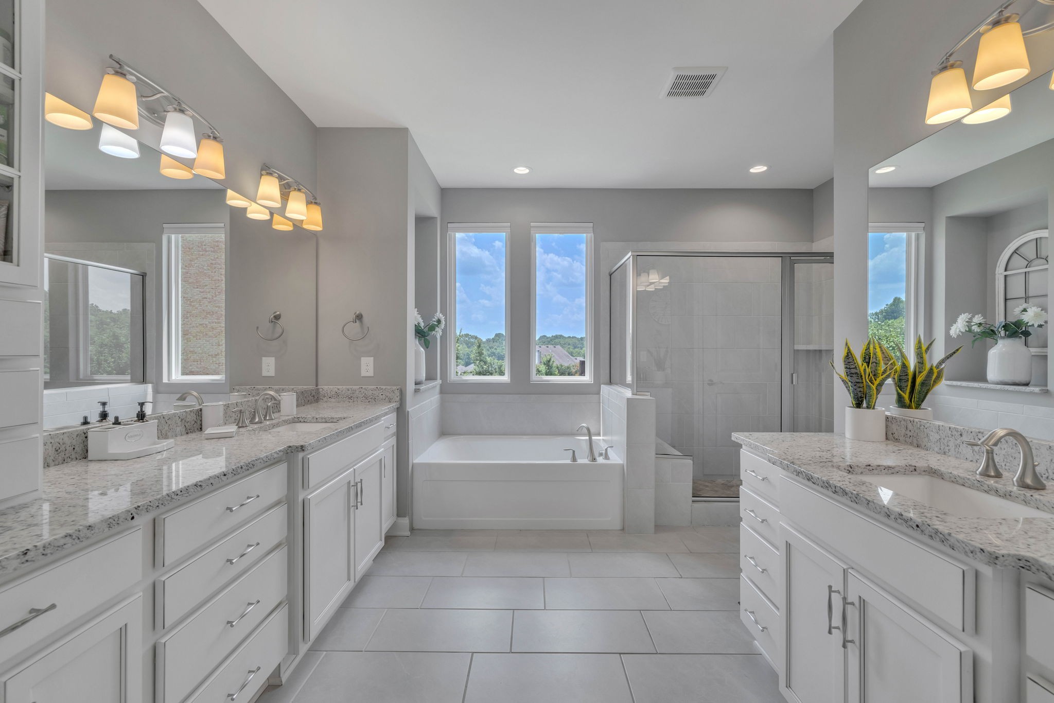 330 Crescent Moon Cir