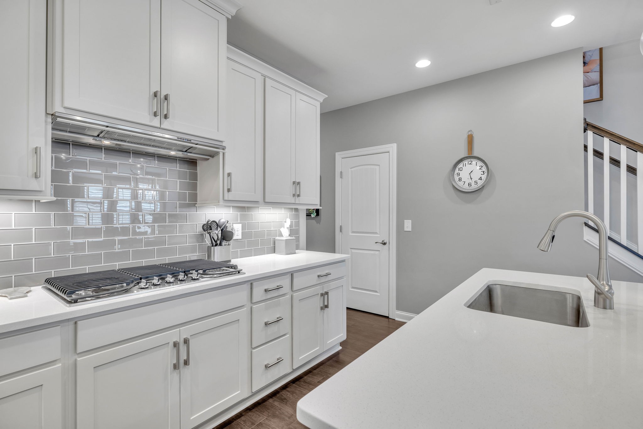 330 Crescent Moon Cir