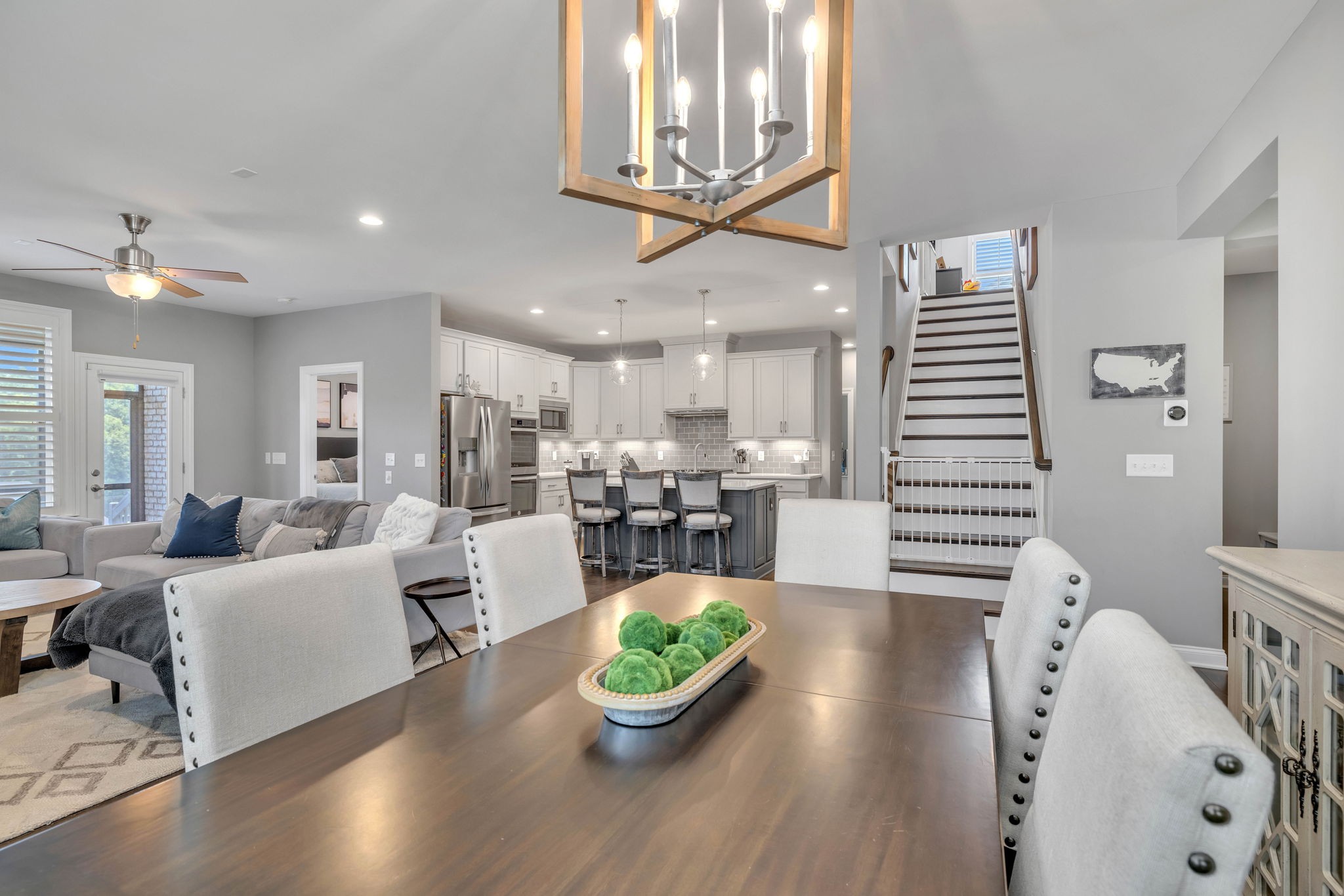 330 Crescent Moon Cir