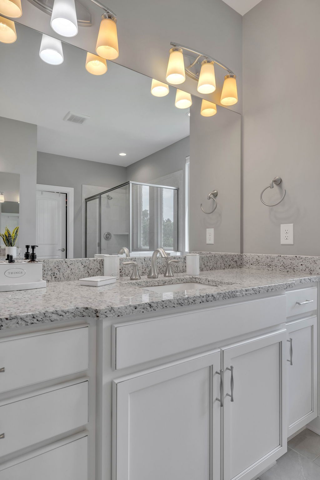 330 Crescent Moon Cir