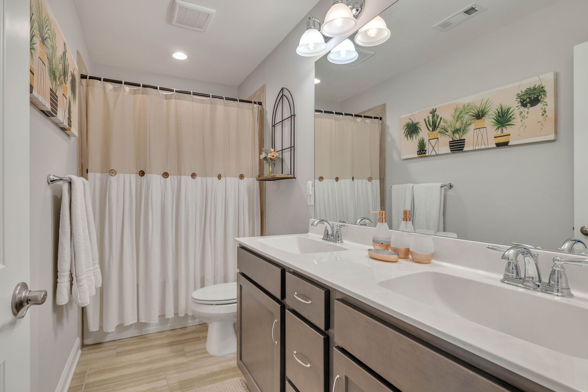 330 Crescent Moon Cir