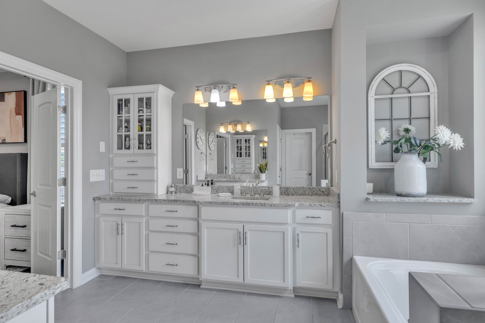 330 Crescent Moon Cir