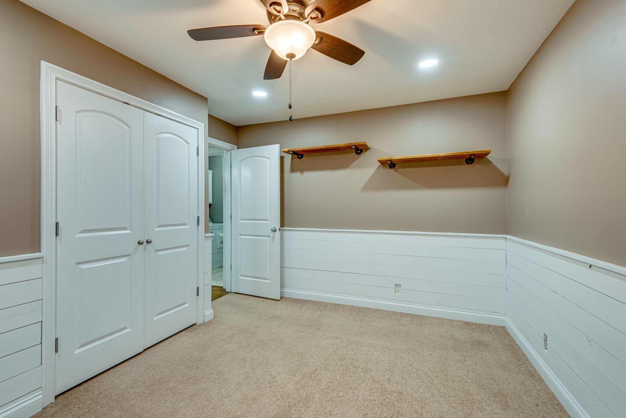 6836 Primm Springs Rd