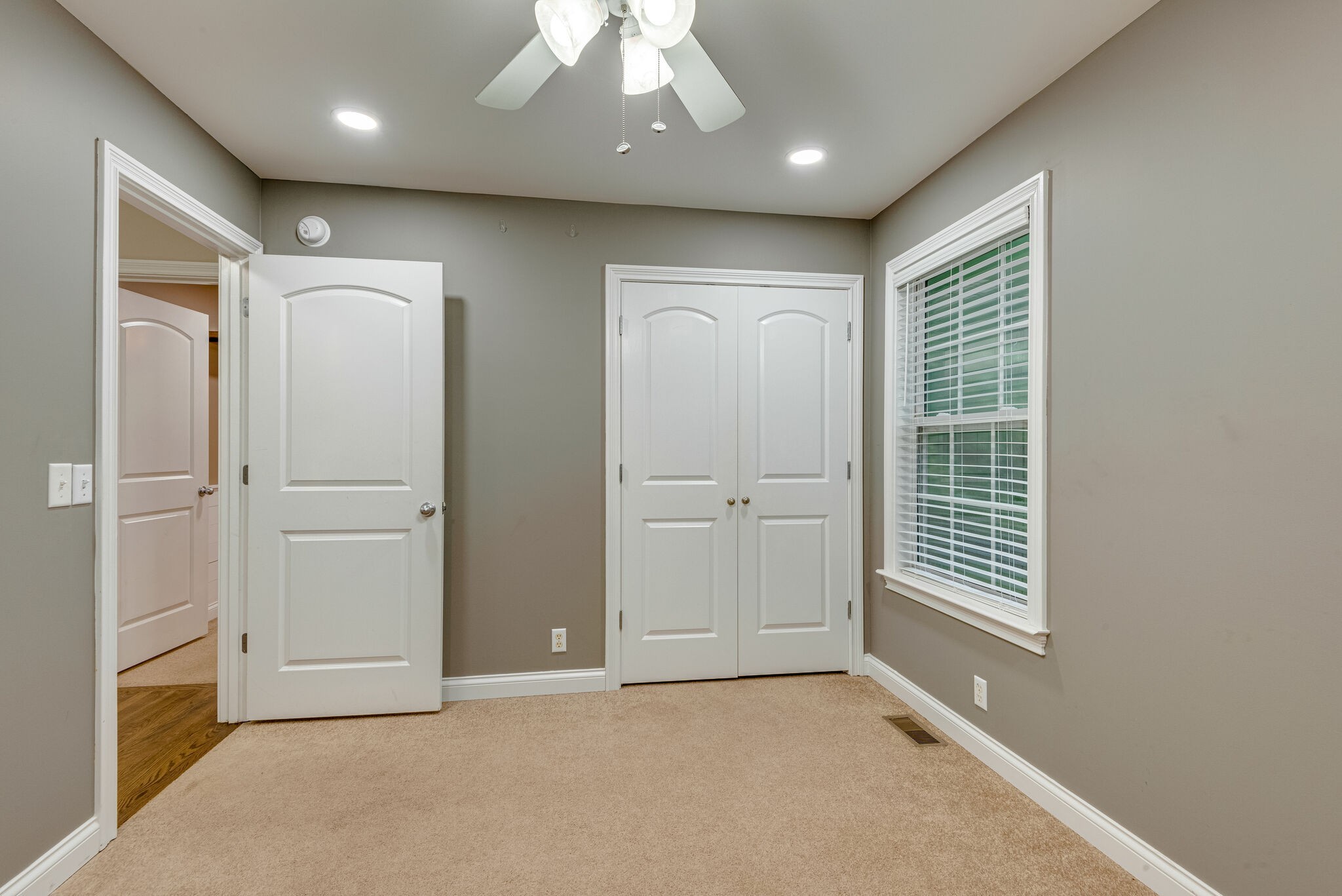 6836 Primm Springs Rd