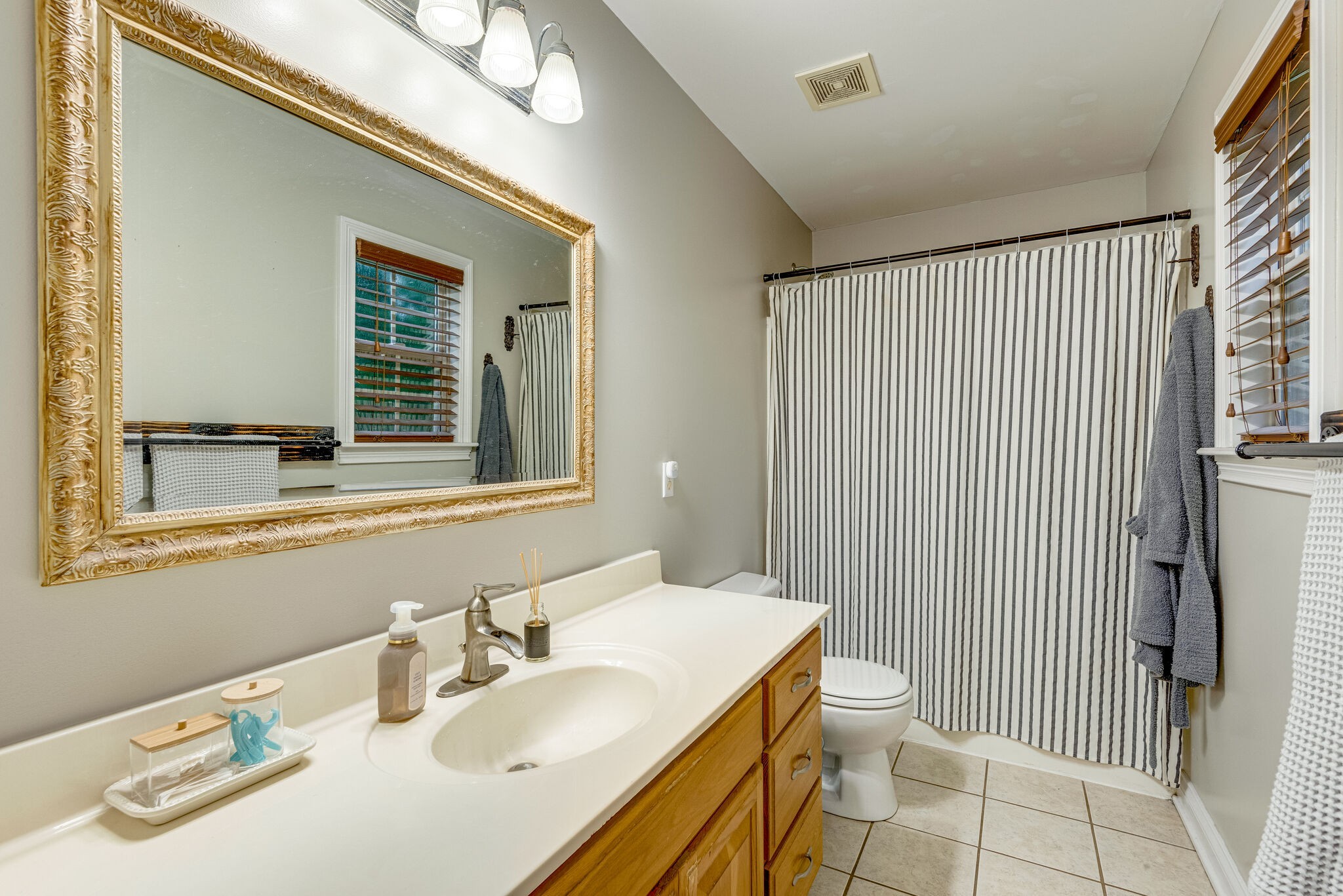 6836 Primm Springs Rd